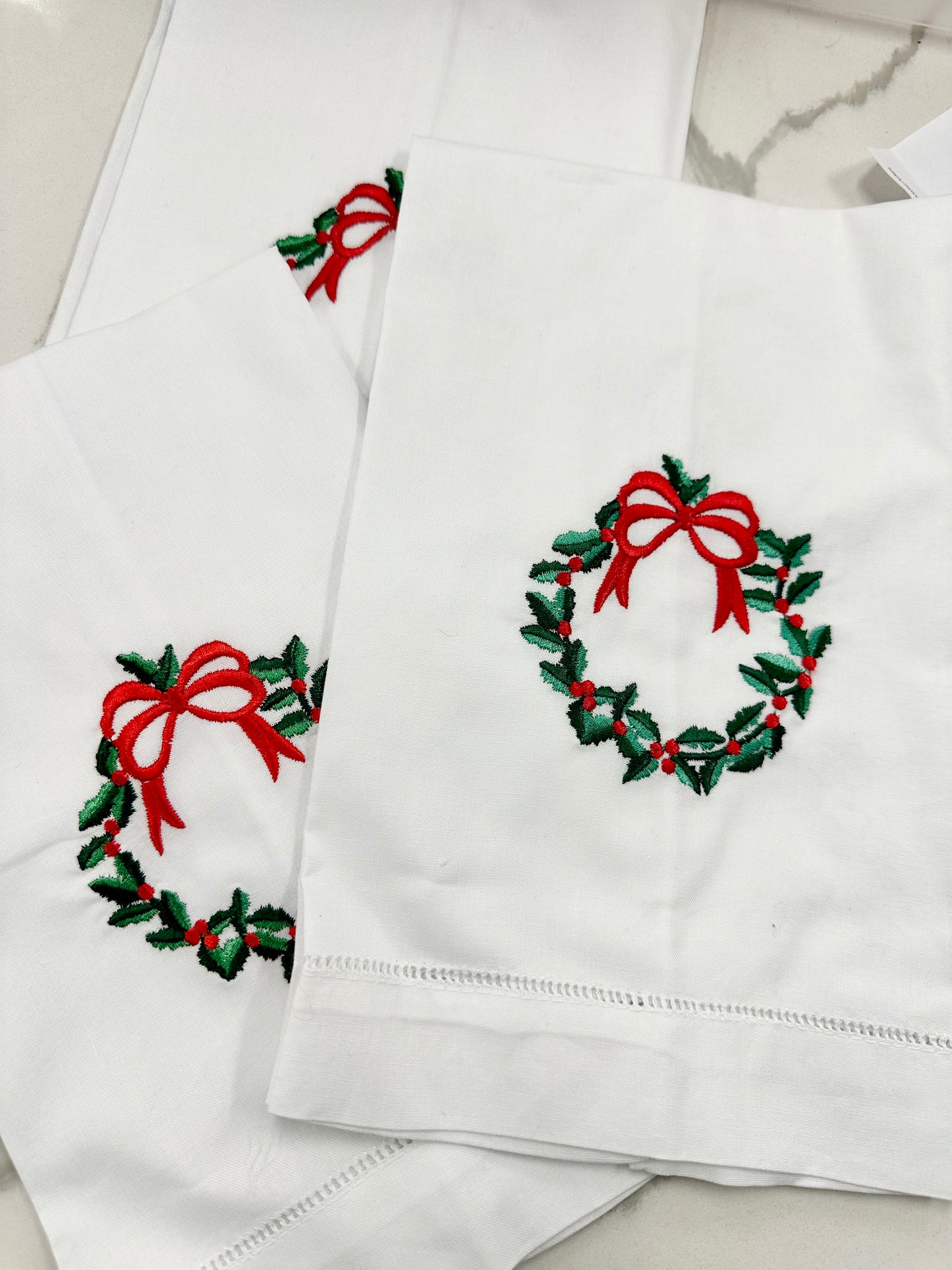 Embroidered Wreath Hemstitch Guest Towel