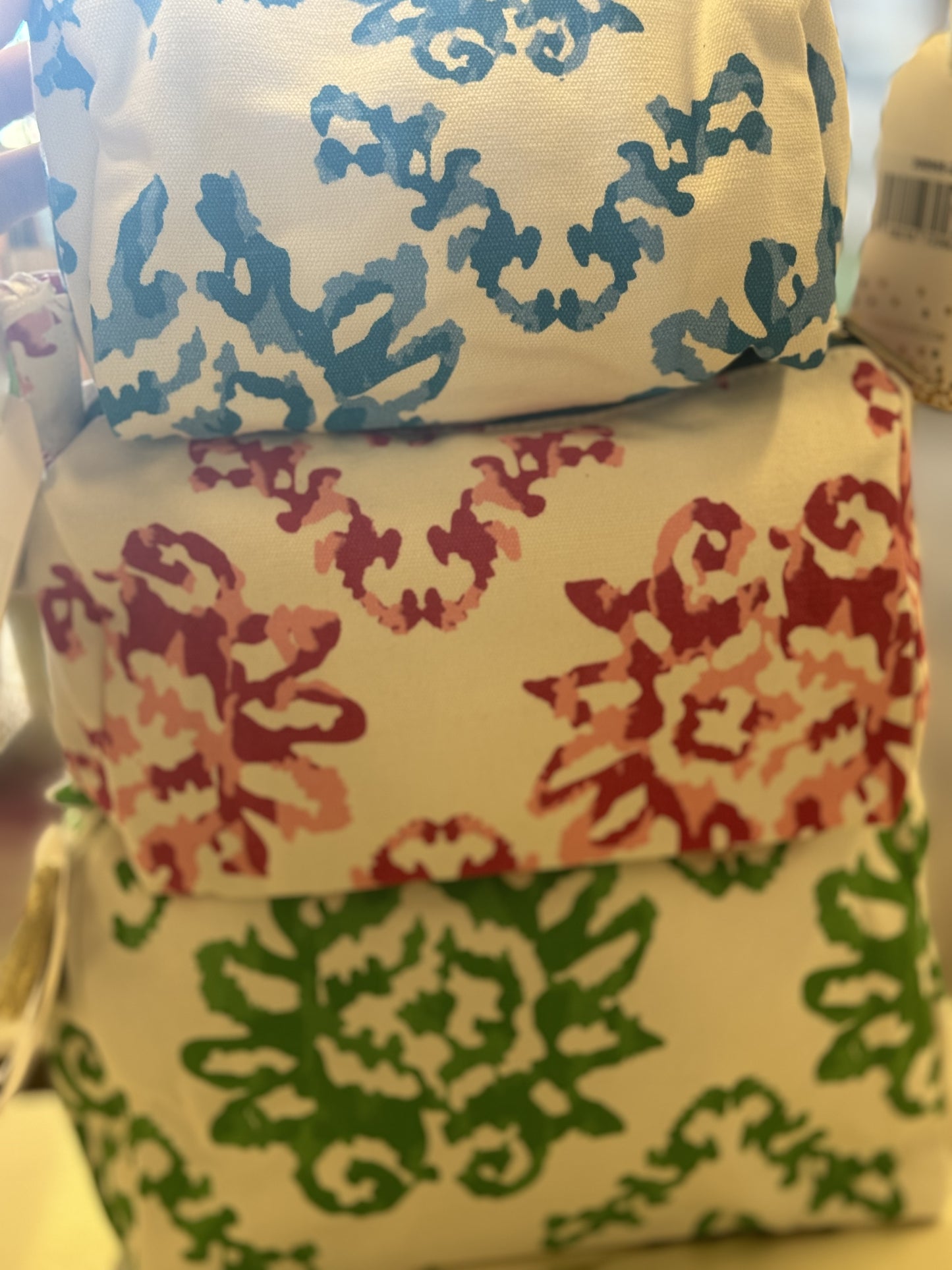 Cosmetic Bag With Pop Color