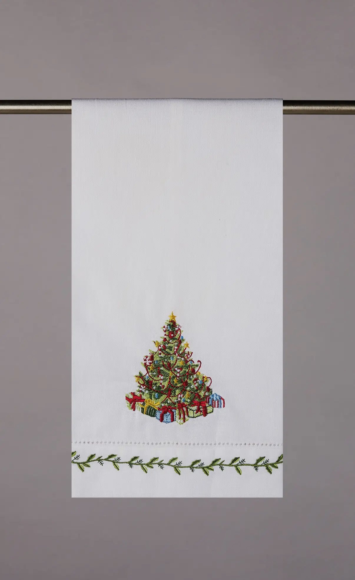 Peking Embroidered Christmas Guest Towel