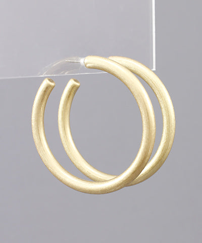 Classic big skinny gold hoop